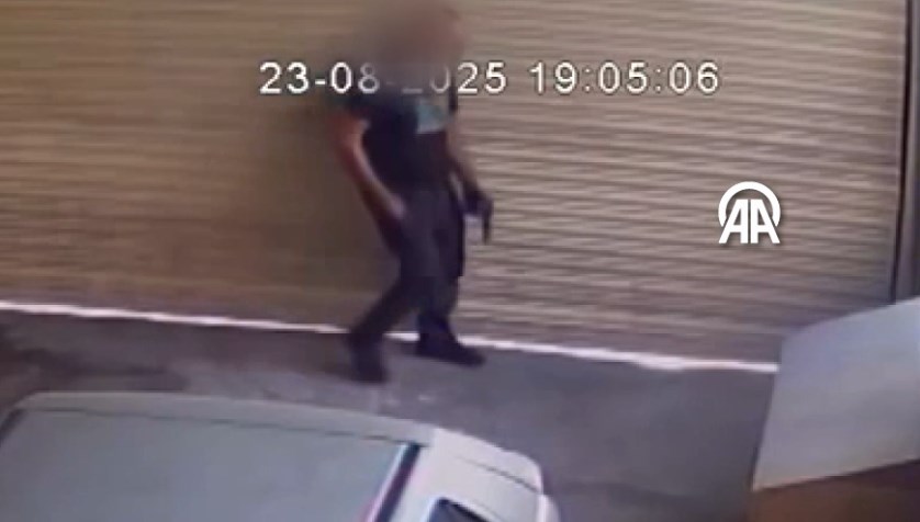 Ankara'da komşusunun köpeğini silahla vurarak öldüren kuşkulu tutuklandı.