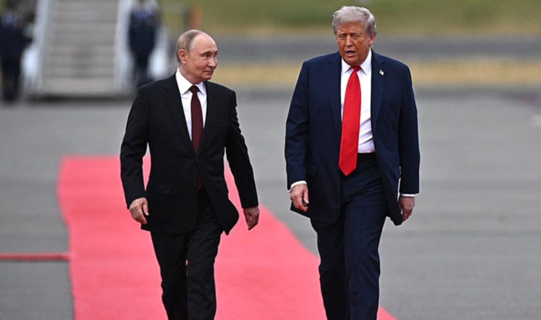 Kremlin Dış Siyaset Danışmanı Yuriy Uşakov, Rusya Devlet Başkanı Vladimir