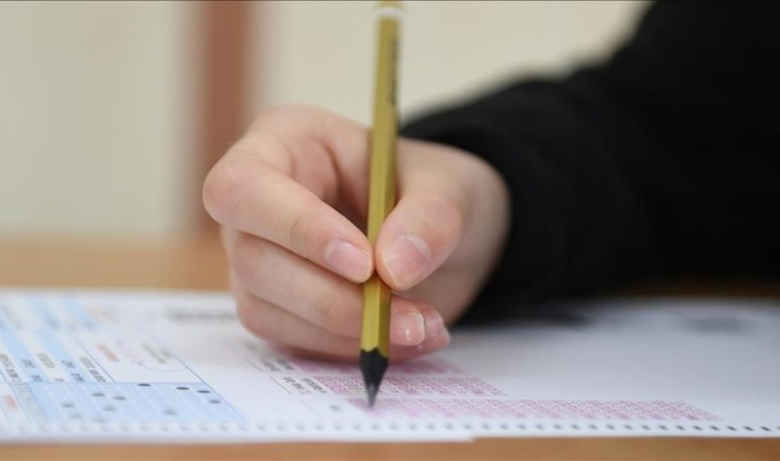 Yaklaşık 1 milyon 8'inci sınıf öğrencisinin merakla beklediği LGS tercih