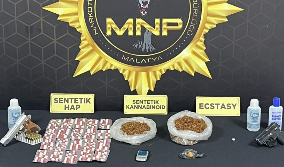Kent genelinde sokak satıcılarına yönelik düzenlenen operasyonlarda çeşitli ölçülerde uyuşturucu