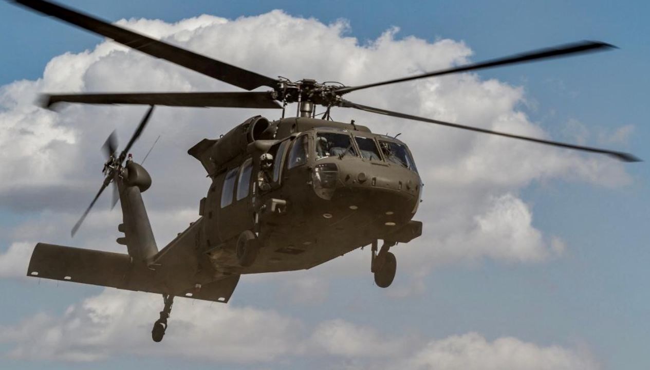 Malezya Hükümdarı Sultan İbrahim İskender orduya ABD üretimi Black Hawk helikopteri