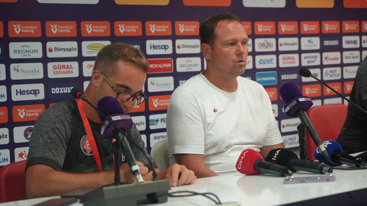 Fatih Karagümrük Teknik Direktörü Marcel Licka, Antalyaspor maçının ardından yaptığı