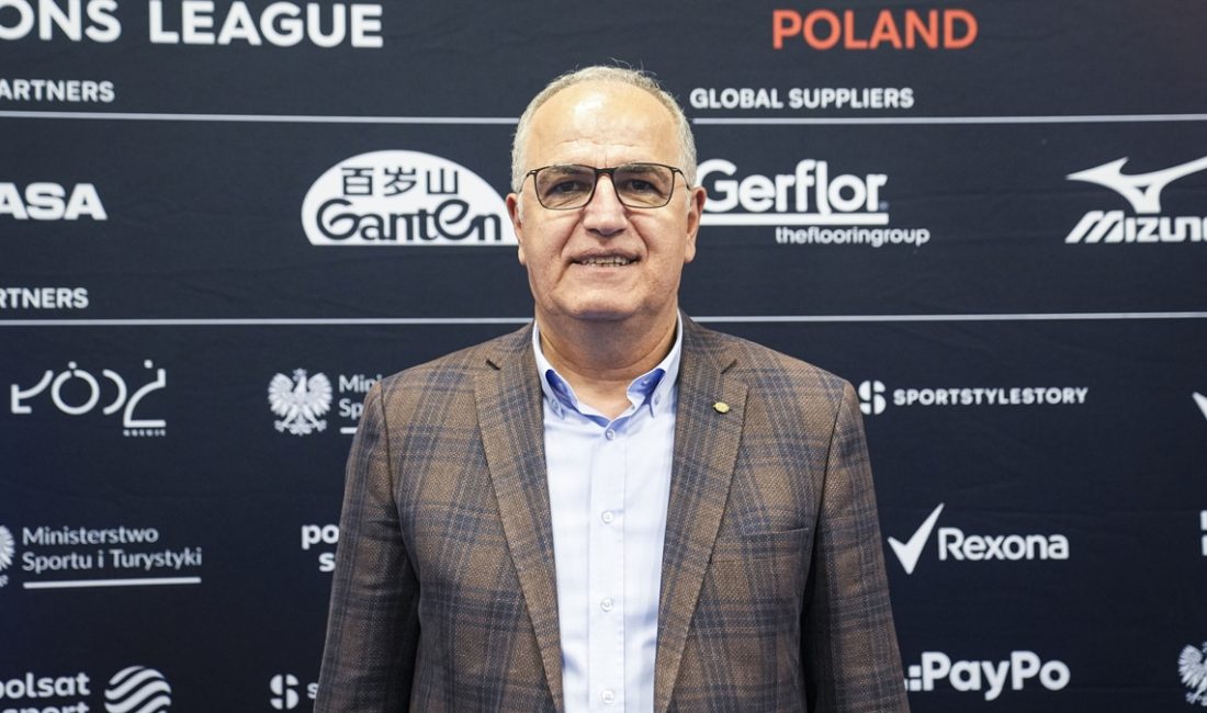Türkiye Voleybol Federasyonu (TVF) Başkanı Mehmet Akif Üstündağ, FIVB Milletler