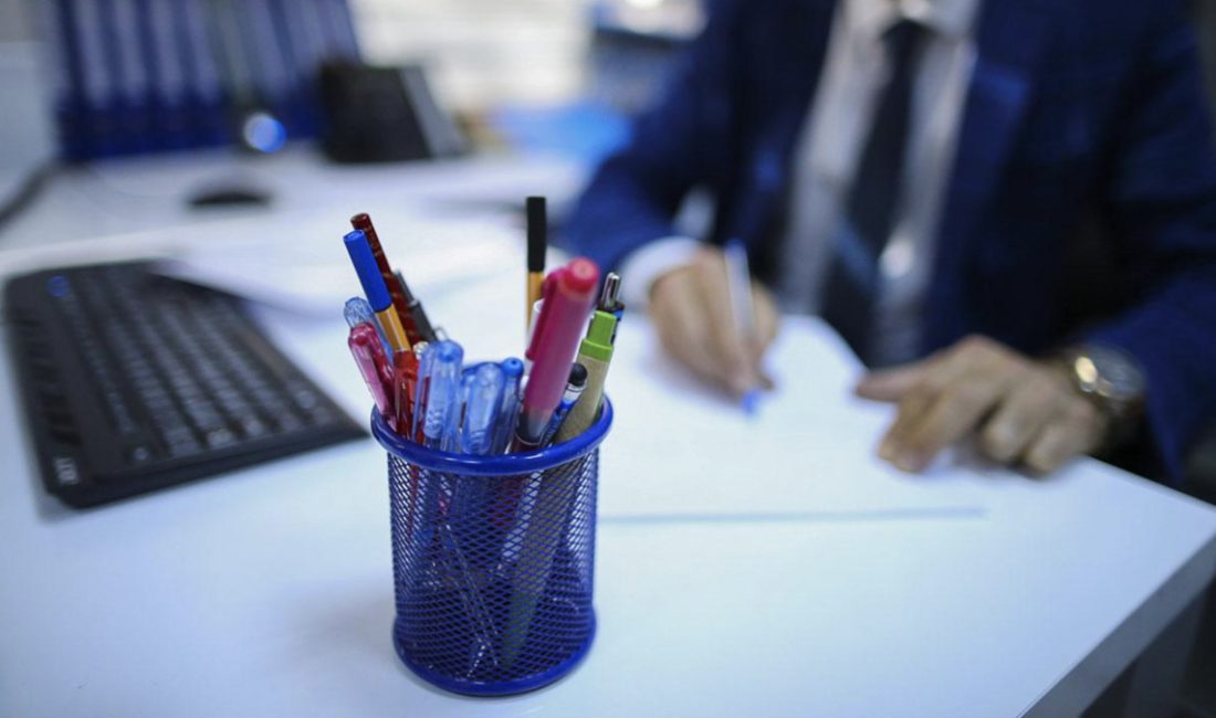Kamuda 8'inci devir toplu kontrat süreci devam ediyor. Kamu vazifelilerinin