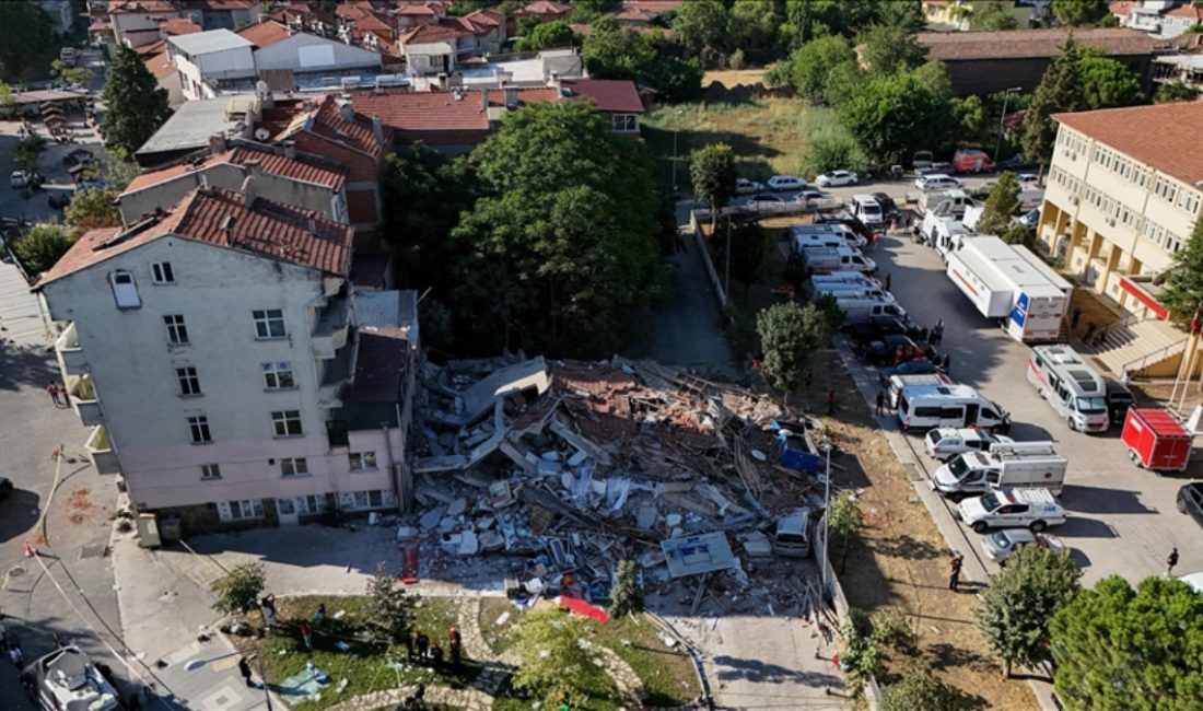 Etraf, Şehircilik ve İklim Değişikliği Bakanı Murat Kurum, Balıkesir'de meydana