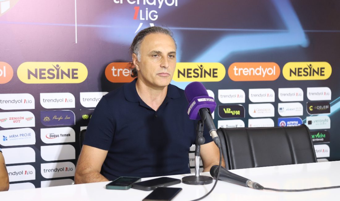 Bandırmaspor Teknik Yöneticisi Mustafa Gürsel, Sakaryaspor maçının akabinde yaptığı açıklamada,