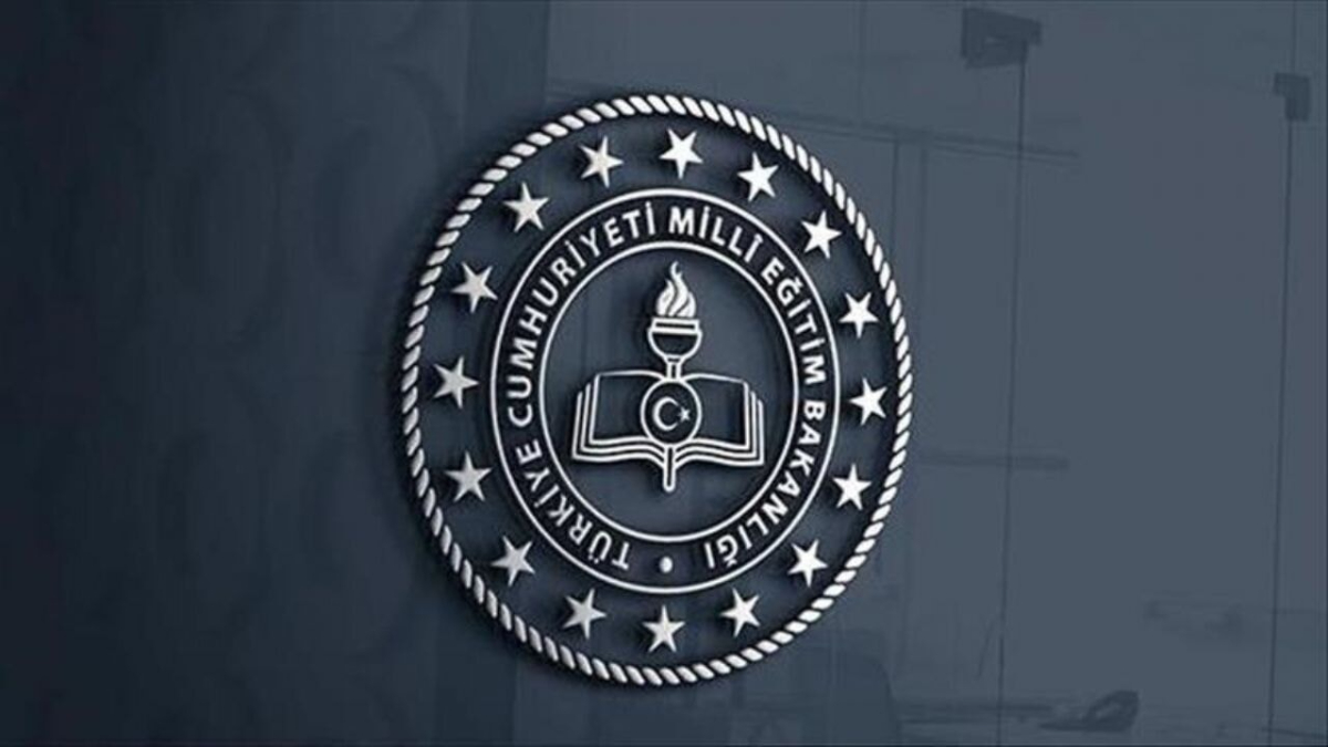 Öğretmenler her yıl Ulusal Eğitim Bakanlığınca belirlenen tarihler ortasında vilayet