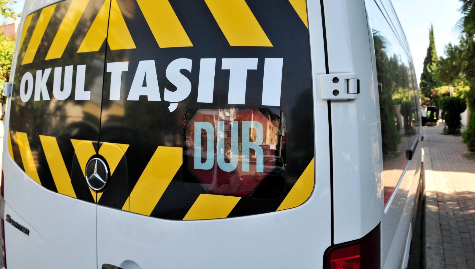 Okul servis fiyatları, velilerin cebini yakıyor. Servis fiyatları UKOME tarafından