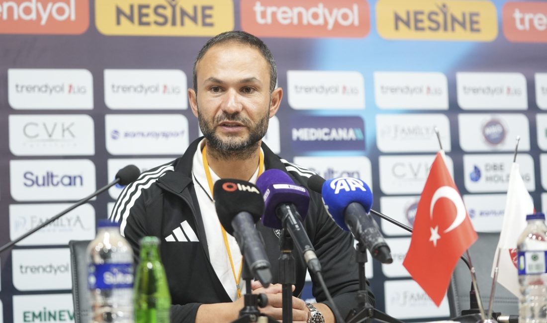 Ümraniyespor Yardımcı Antrenörü Ömer Faruk Becerikli, 1. Lig’in birinci haftasında