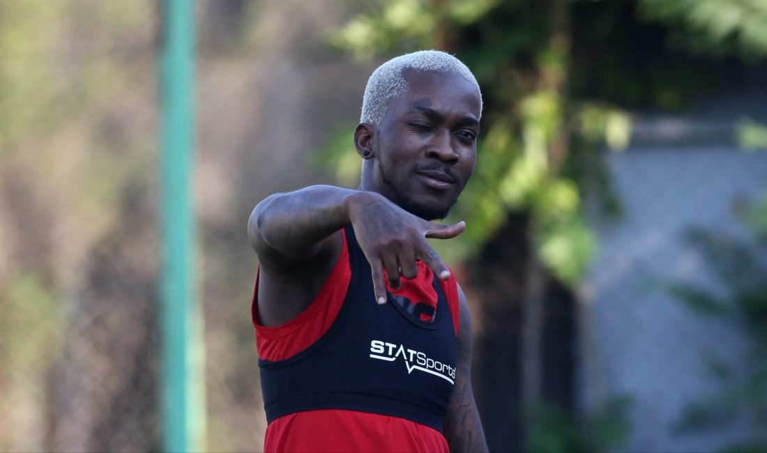 Gençlerbirliği'nin yeni transferi Onyekuru, Antalyaspor maçının takımında yer alacak.