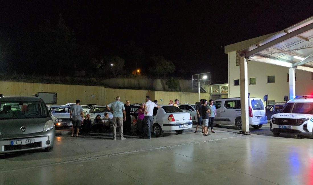 Adana'da bir araba 70 metrelik uçuruma yuvarlandı. Araçtaki biri bebek
