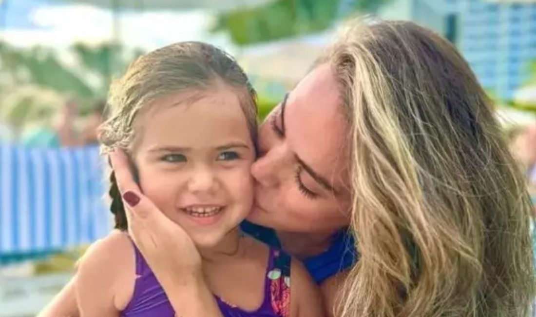 İsmini Feriha Koydum dizisiyle yıldızı parlayan Ceyda Ateş, kızıyla sıkça