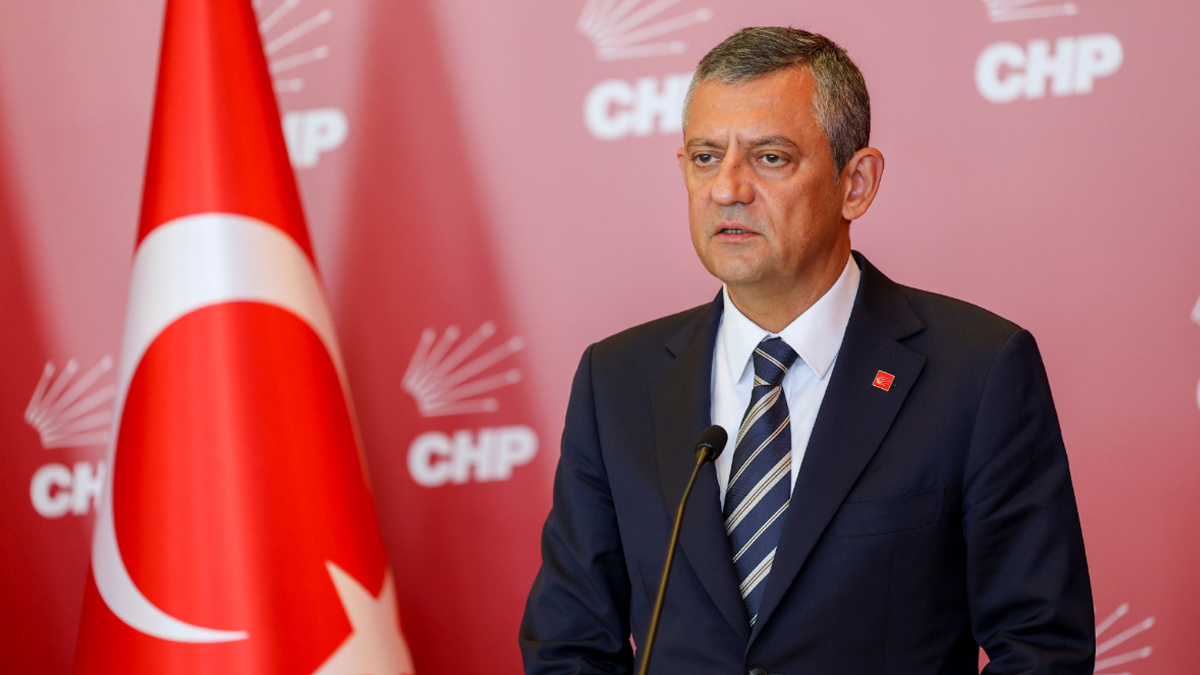 Sivas'ta kıldığı cuma namazı sonrası açıklamalarda bulunan CHP Genel Başkanı