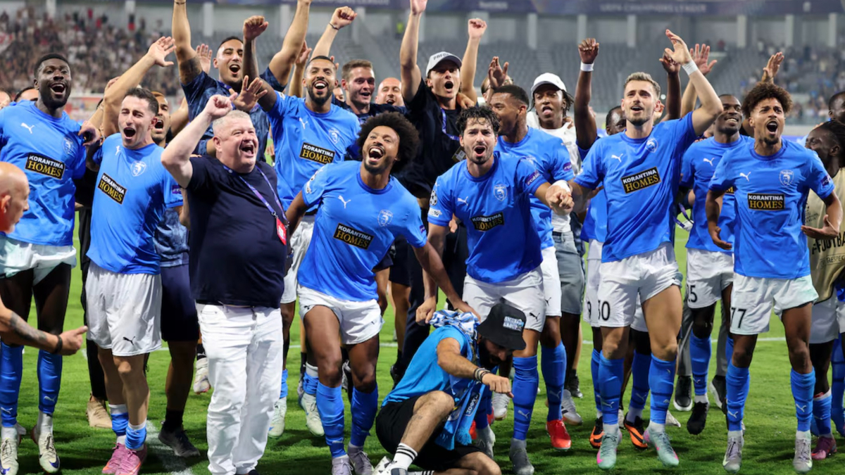 2014 yılında kurulan Güney Kıbrıs Rum Bölümü grubu Pafos, Kızılyıldız’ı