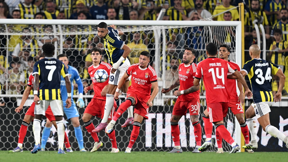 Şampiyonlar Ligi play-off çeşidi birinci maçında Fenerbahçe konuk ettiği Benfica