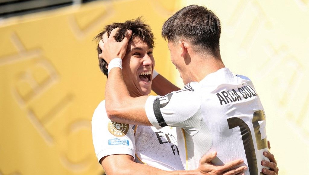 Real Madrid'in genç futbolcusu Gonzalo Garcia'nın mukavelesini 5 yıllığına uzattı.