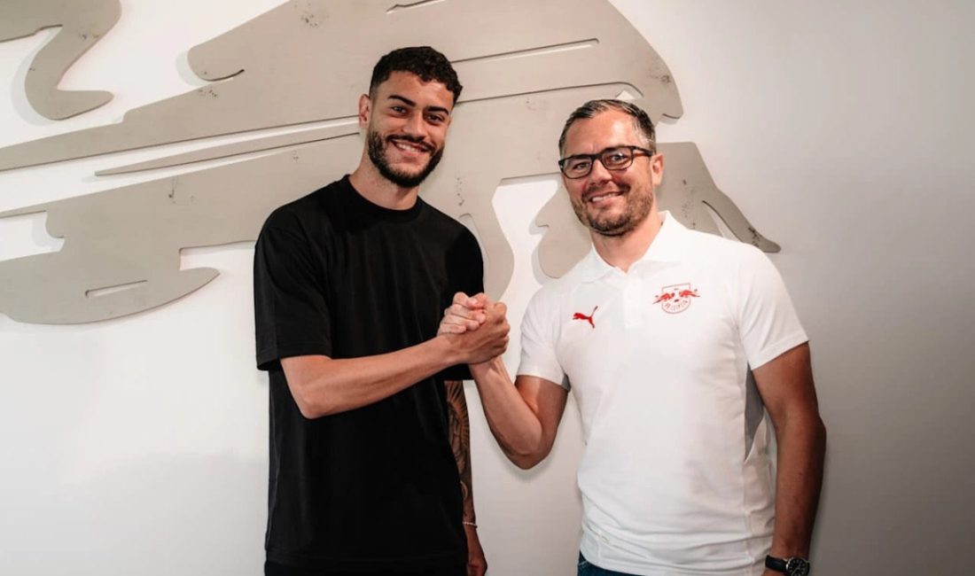 Almanya Bundesliga grubu Leipzig, Göztepe'nin Brezilyalı golcüsü Romulo'yu transfer etti.