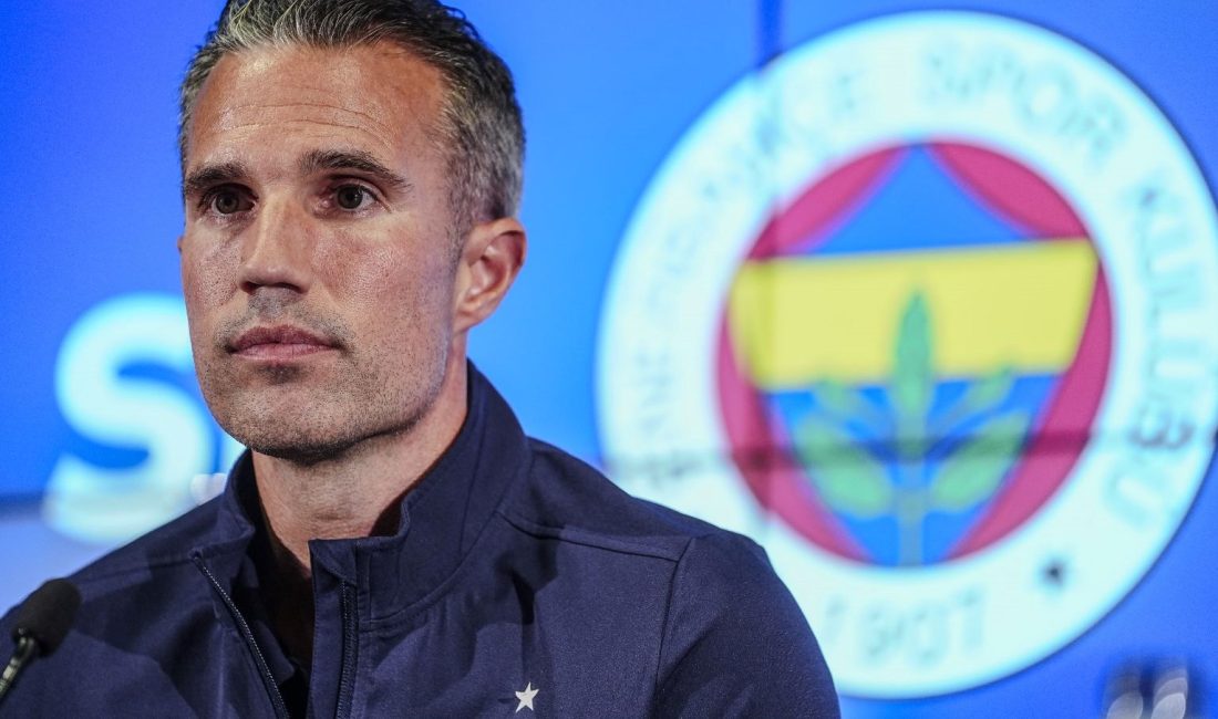 Feyenoord Teknik Yöneticisi Robin van Persie, Fenerbahçe karşısındaki cins talihini