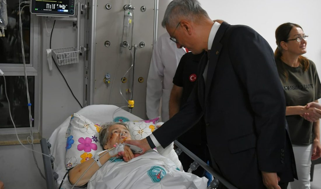 Sağlık Bakanı Kemal Memişoğlu, Balıkesir'de meydana gelen 6.1 büyüklüğündeki sarsıntıya