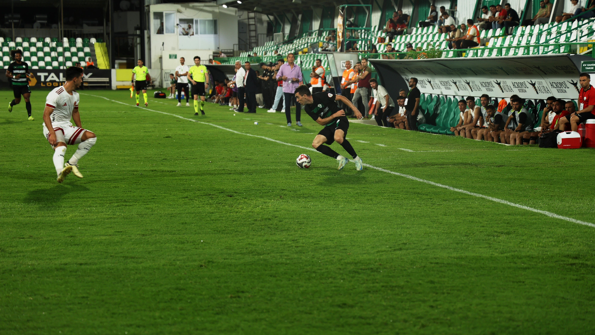 1. Lig'de Serik Belediyespor, Ümraniyespor'u 1-0'lık skorla mağlup etti.