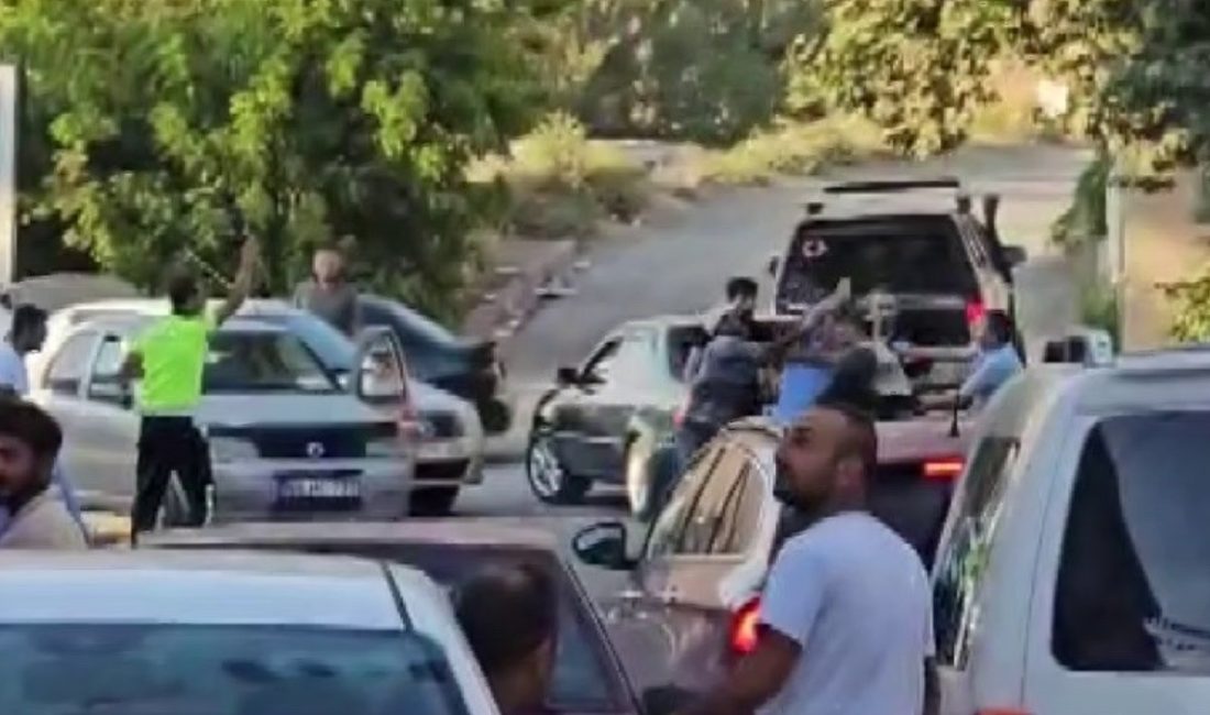 Divriği ilçesinde, alacak sorunu yüzünden çıkan hengamede 5 kişi yaralandı.