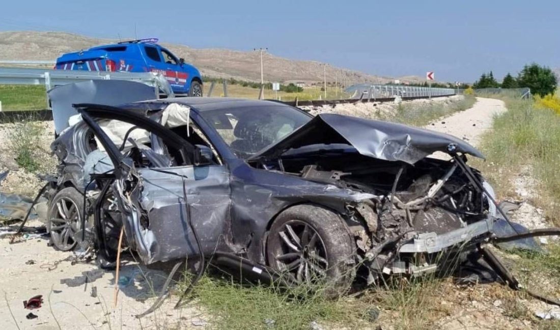 Sivas'ın Şarkışla ilçesinde meydana gelen iki başka trafik kazasında 9