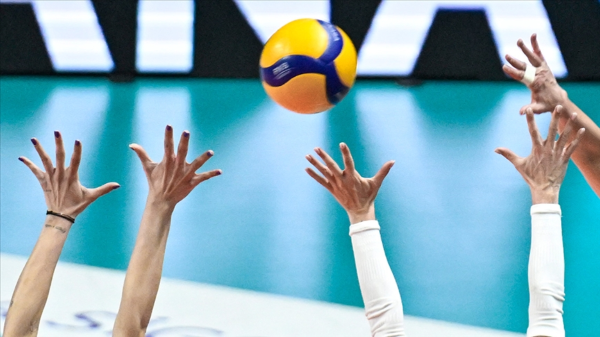 Voleybolda Sultanlar Ligi ve Efeler Ligi'nin 2025-26 dönemleri daha evvel