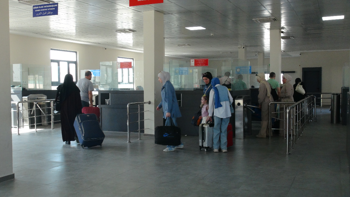 İçişleri Bakanlığı dün yaptığı açıklamada, Suriye Kara Hudut Kapılarından pasaportla