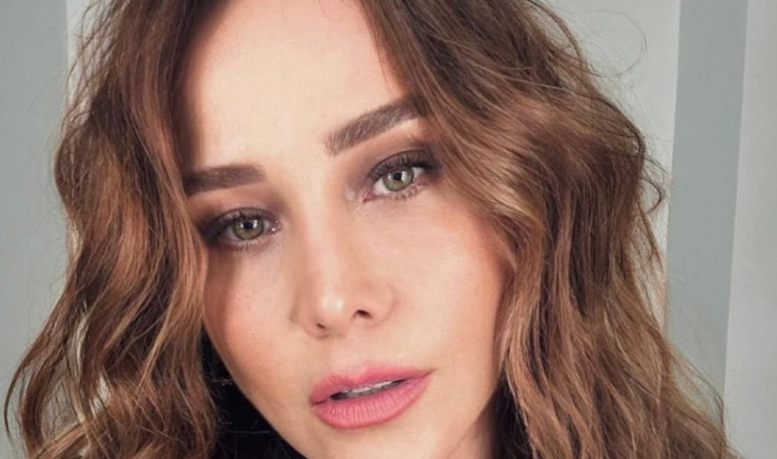 Taciz argümanlarıyla gündeme gelen Tayanç Ayaydın'ın yeni projesindeki partneri Burçin