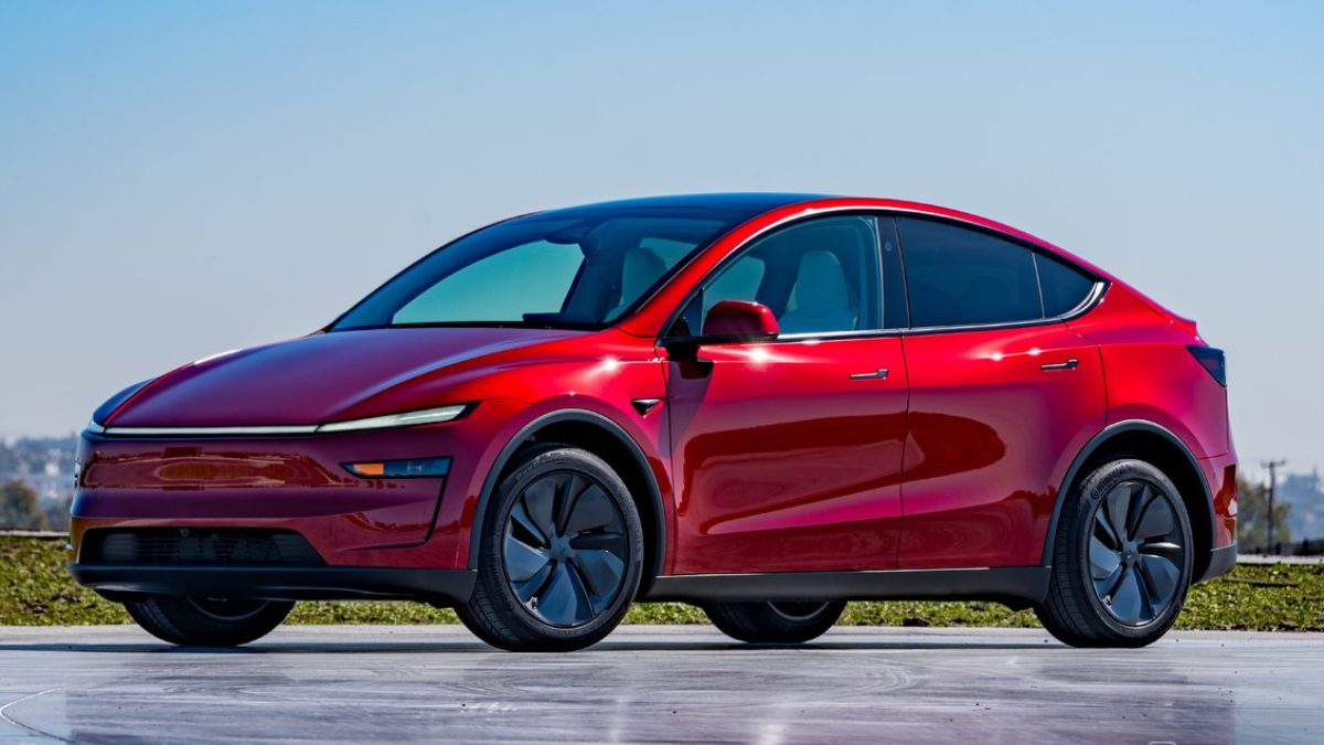 Temmuz ayındaki ÖTV düzenlemesi sonrası zamlanan Tesla Model Y'nin arkadan