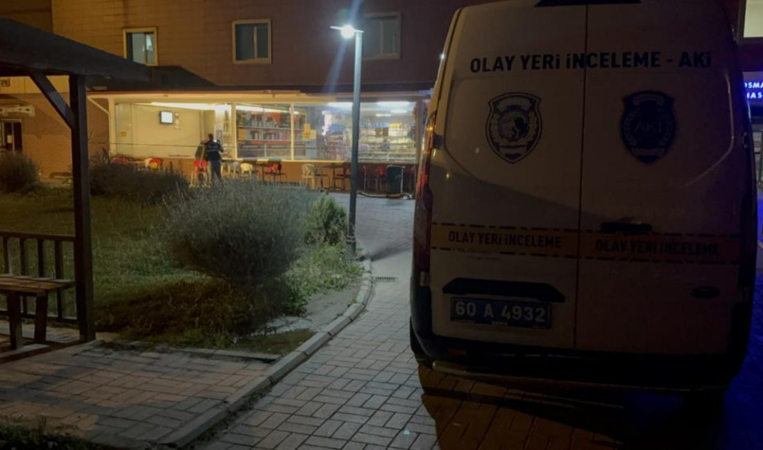 Tokat'ta hastanenin kantininde boşanma basamağındaki karısı ve arkadaşını silahla yaralayan