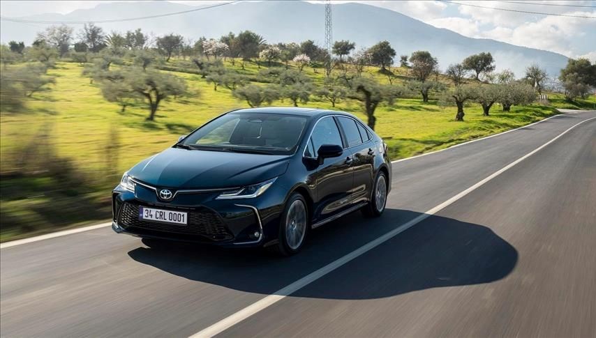 Toyota tüm yıl faaliyet kârı varsayımını yüzde 16 düşürdü.