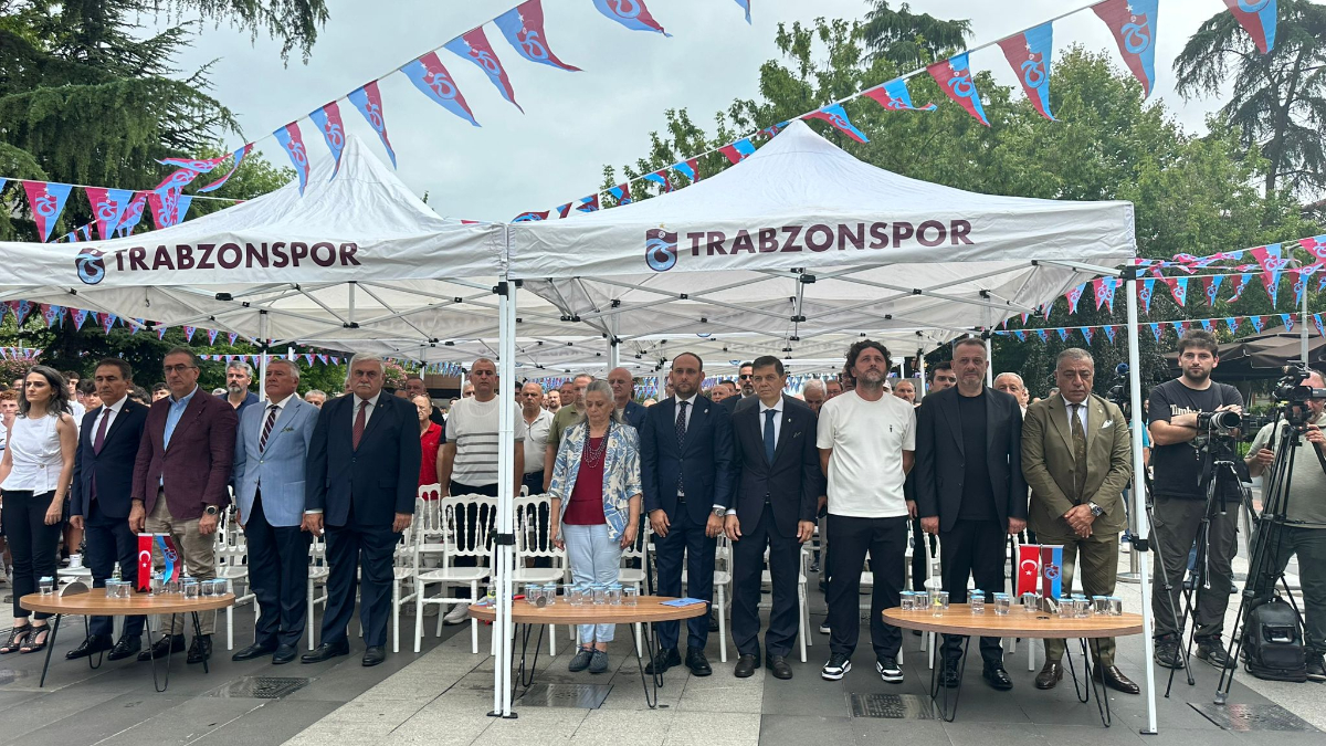 Trabzonspor'un 58’inci kuruluş yıl dönümü, düzenlenen merasimle kutlandı. Trabzonspor Divan