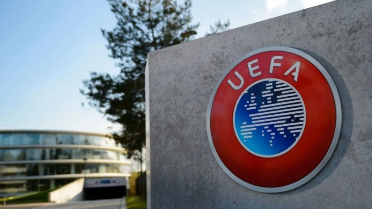 Avrupa Kupaları’nda lig etabında kıyasıya rekabet devam ediyor. Beş grupla