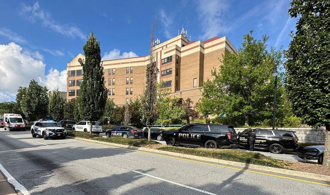 Emory Üniversitesi, Atlanta yerleşkesinde silahlı saldırgan bulunduğu gerekçesiyle "Kaçın. Saklanın.