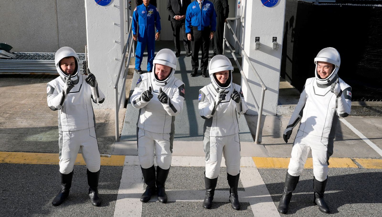 Elon Musk'ın uzay şirketi SpaceX'in Dragon uzay aracı, Crew -11