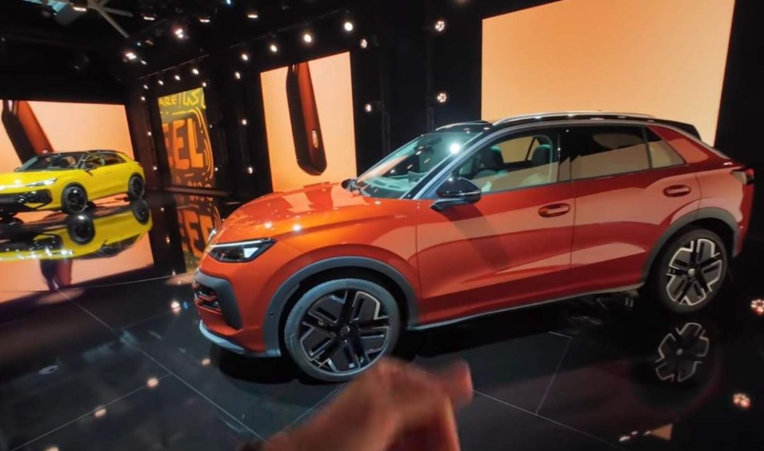 Volkswagen'in kompakt SUV modeli T-Roc'un yeni jenerasyonunun birinci görselleri internete