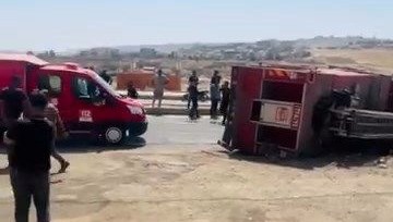 Şırnak'ın Cizre ilçesinde yangın ihbarına giden itfaiye takımı kaza yaptı.