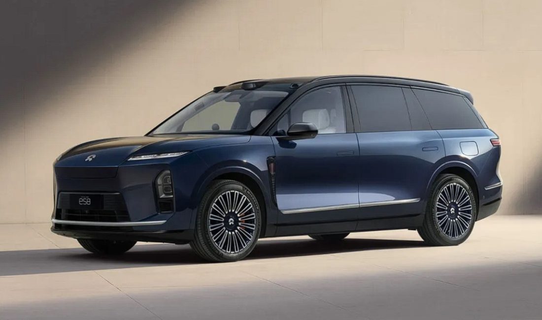 Çinli elektrikli araba üreticisi Nio, amiral gemisi SUV modeli ES8'in