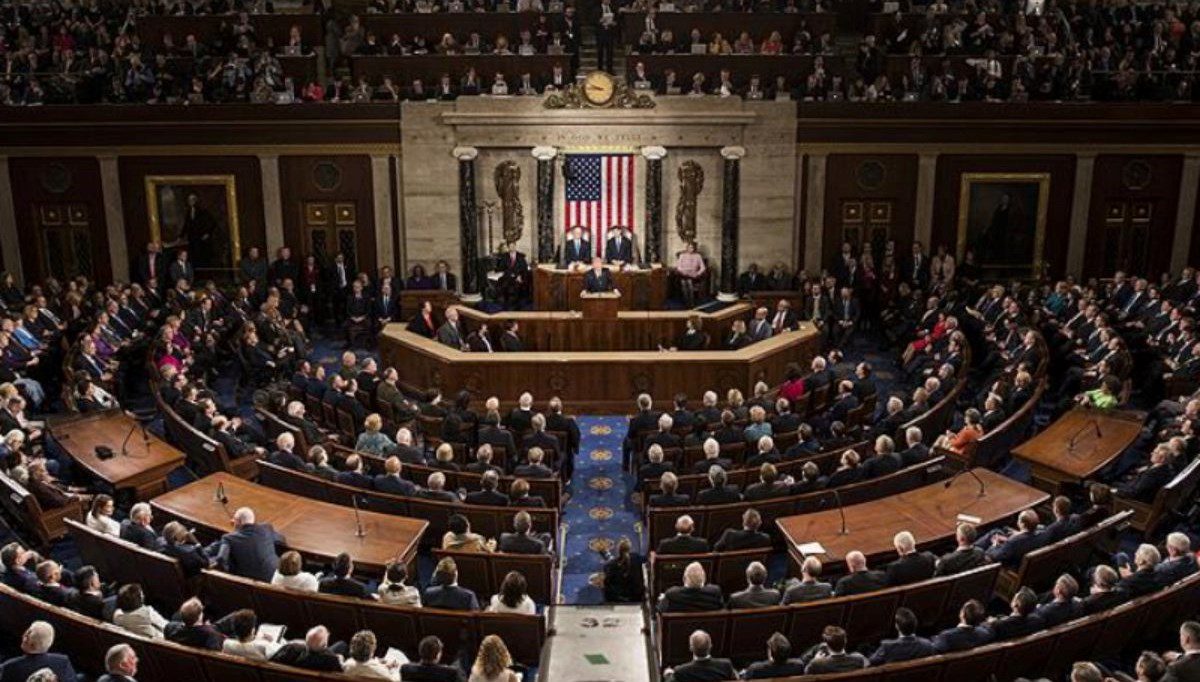 ABD'li Senatör Jeff Merkley, Senato tarihinde bir ilk olarak, Başkan
