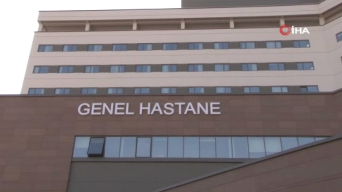 Adana'da komşular arasında araç park etme nedeniyle çıkan tartışmada baba