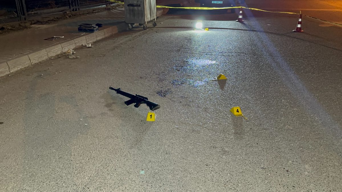 Kent merkezinde sokak ortasında vurulmuş halde bulunan 22 yaşındaki genç,