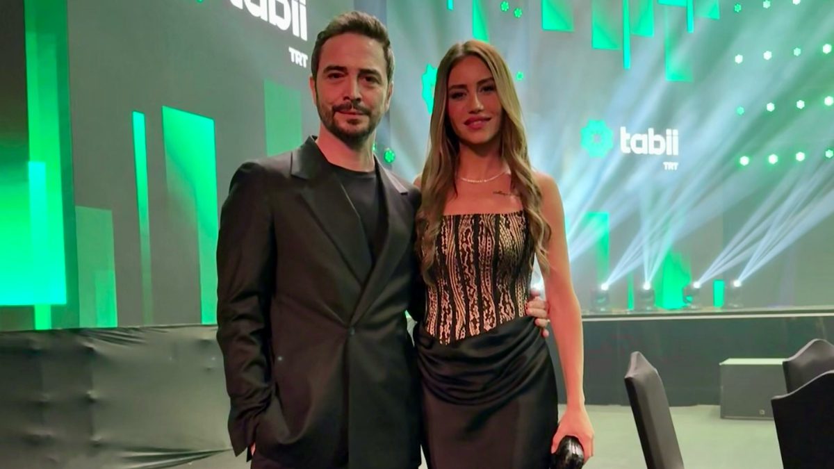İlk çocuklarını Miami'de kucaklarına alan Ahmet Kural ve eşi Çağla