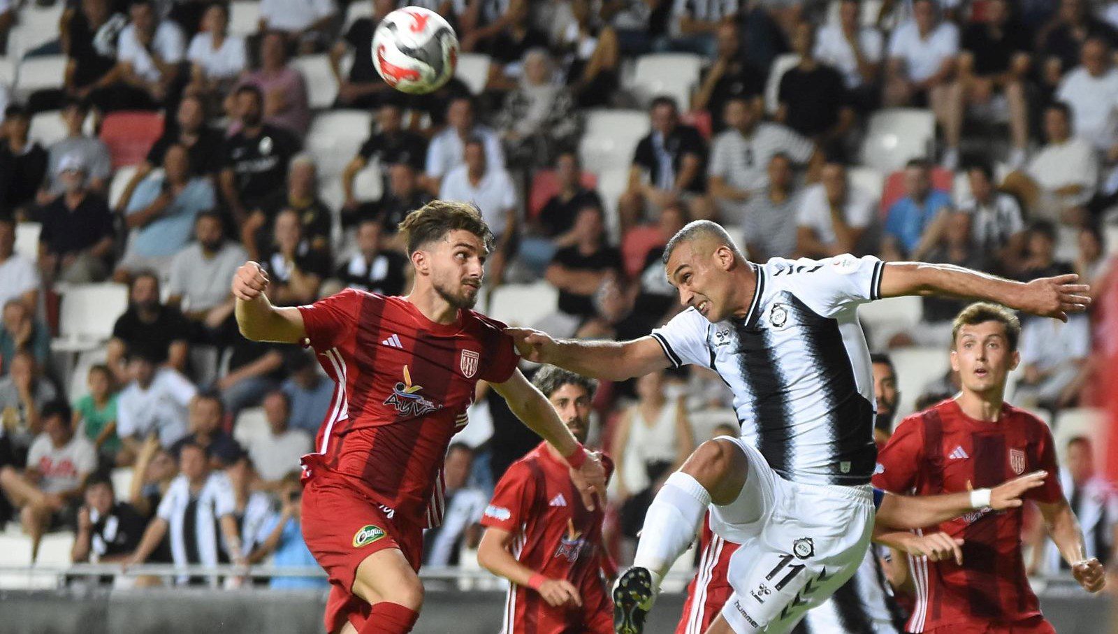 3'üncü Lig 4'üncü Grup'ta 2'nci hafta maçında evinde Ayvalıkgücü Belediyespor