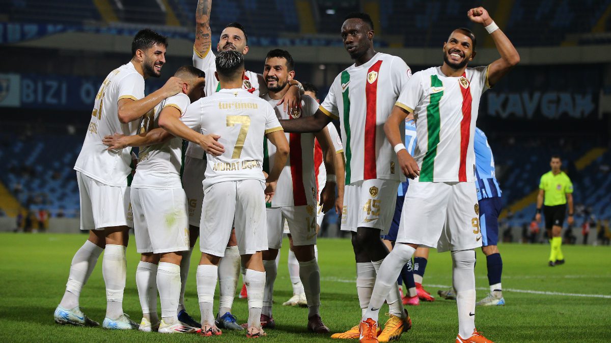 1. Lig'in 4. haftasında Amed Sportif, deplasmanda Adana Demirspor'u 8-1