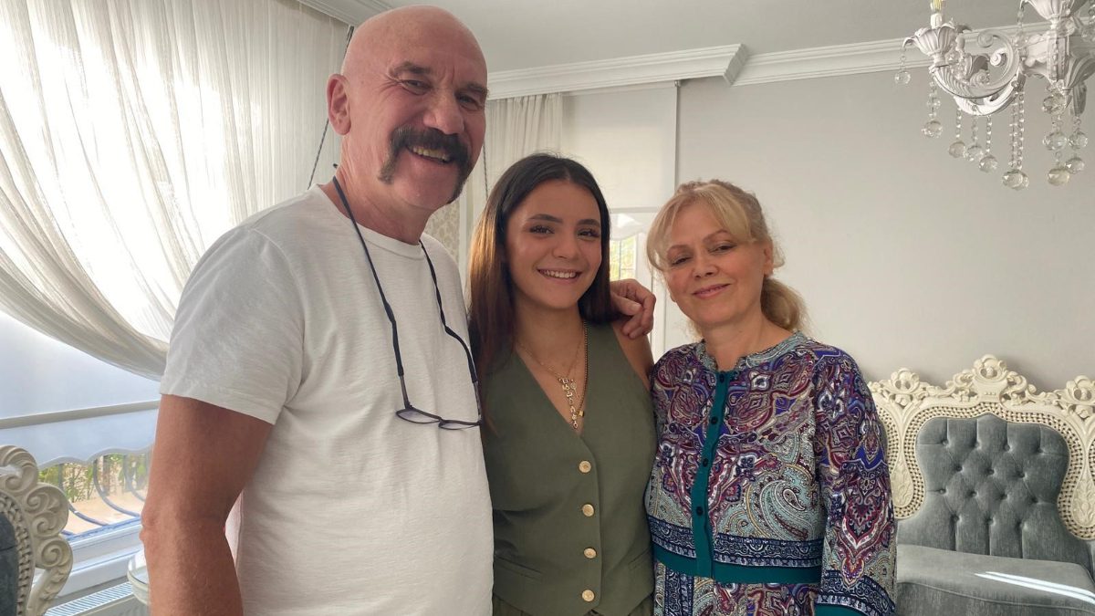 Ankara'da bir anne, gördüğü rüyadan sonra koruyucu ailesi olduğu üç