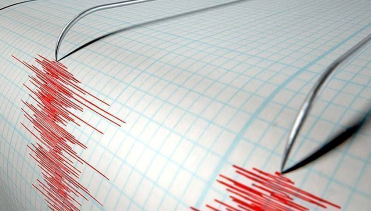 Balıkesir'in Sındırgı ilçesi ve çevresinde artçı sarsıntılar sürüyor.  01.27'de 4,5