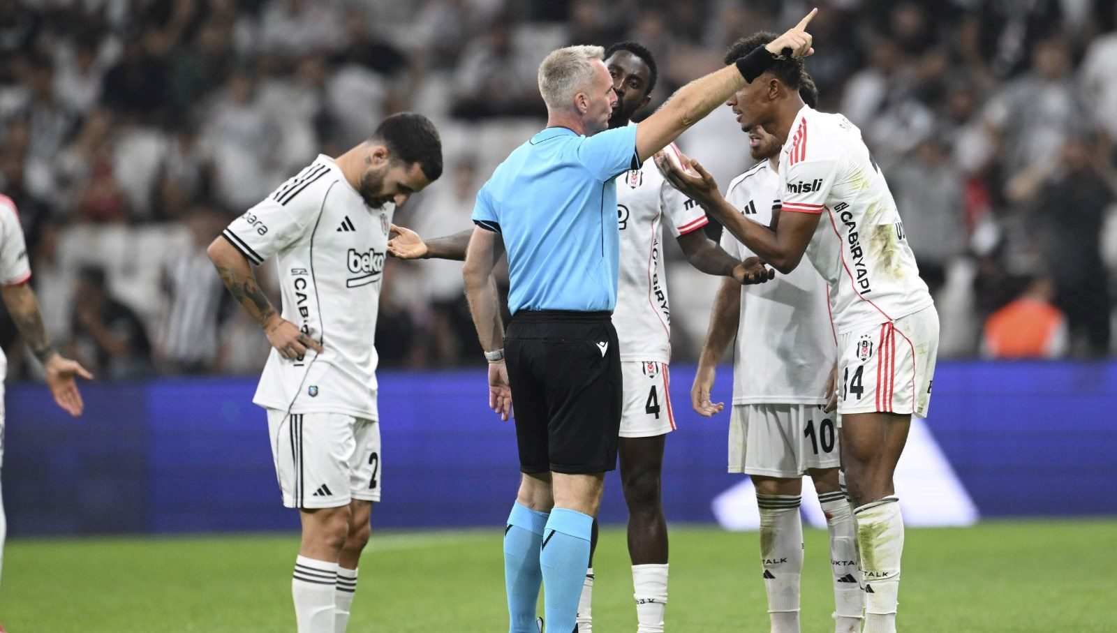 Beşiktaş, 8 karşılaşmada 14 gol yedi. Siyah beyazlılar, ilk 8