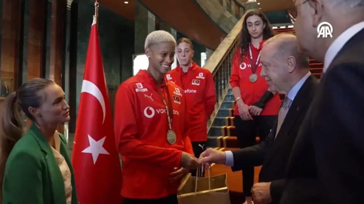 Daha önce CHP'nin ekonomiyi hedef alan boykotuna verdiği destekle beraber