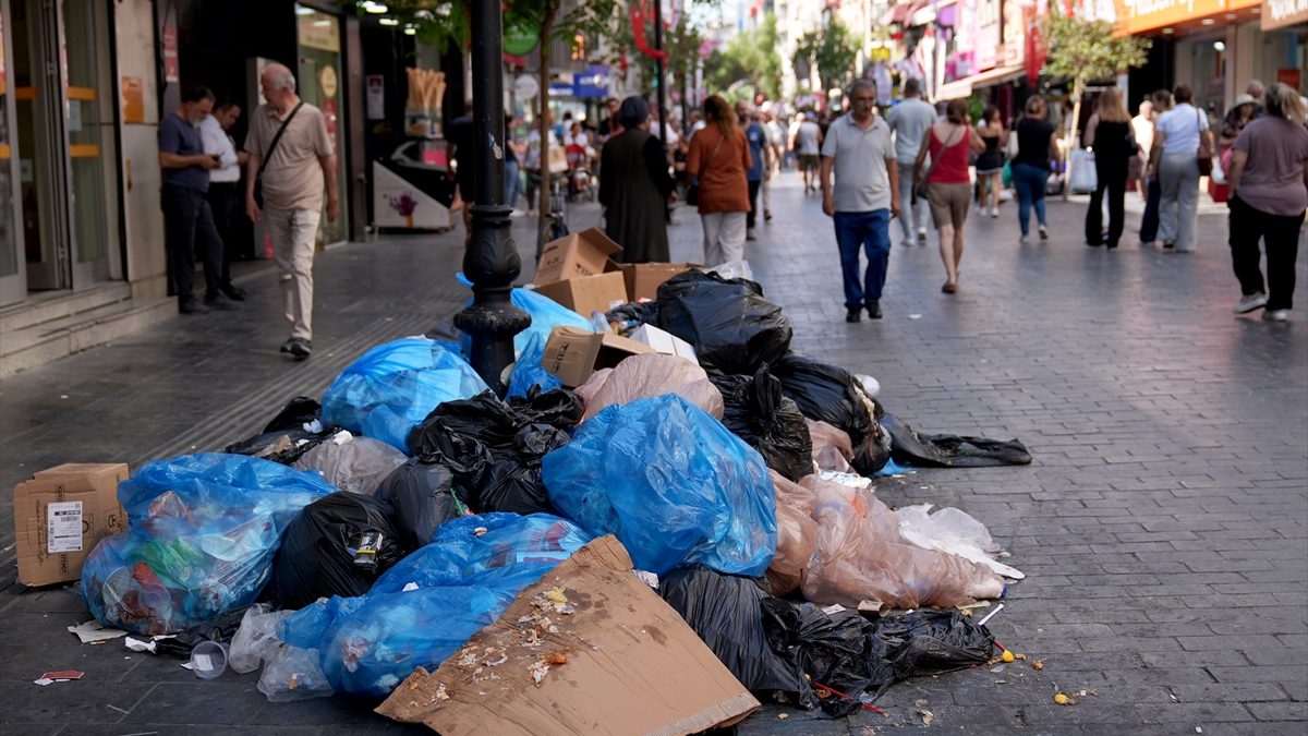 Türkiye'nin yıldız şehirlerinden biri olan İzmir, son dönemlerde altyapı yatırımlarının